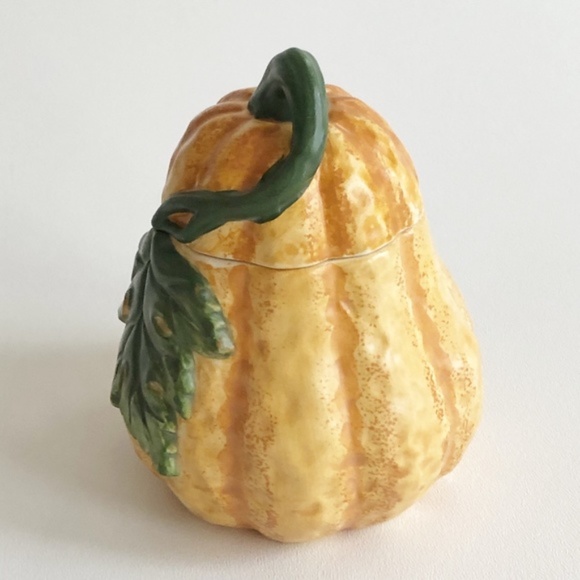 Yankee Candle Squash Pumpkin Fall Candle w Lid - Picture 2 of 7